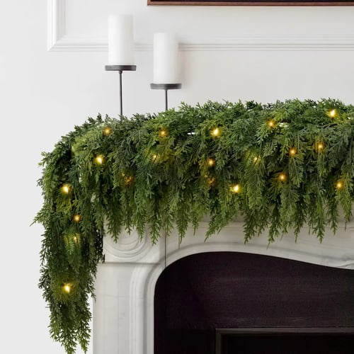 Pre-lit Christmas Cedar Garland